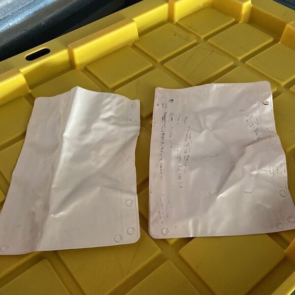 VINTAGE  Trix & Lucky Charms Plastic Zippered Pencil Pouches General Mills 2 Qty - Picture 4 of 4